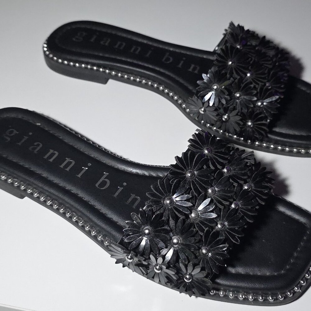 Gianni Bini Women Size 8M Black Floral Applique Studded Slide Sandals - Picture 5 of 7